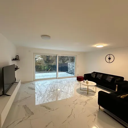 Villa Hm Am Waldrand