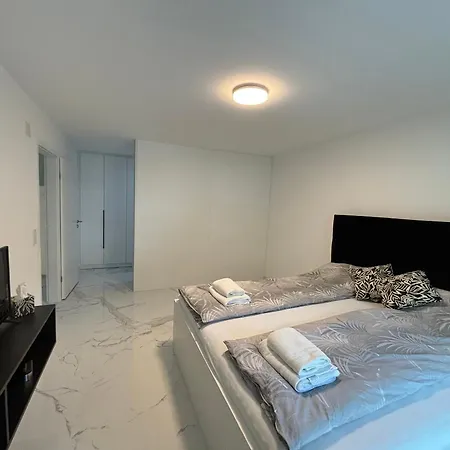 Villa Hm Am Waldrand Modling